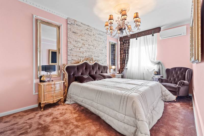 talianska-spalna-luxusny-  poschodovy 4-izbový-byt-v-talianskom-style-na-hradnom kopci-babonytre.jpg