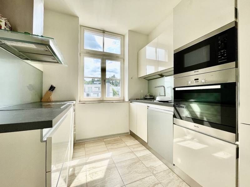 BRATISLAVA_STARE_MESTO_OLD_TOWN_PRENAJOM_FOR_RENT_FLAT_BYT_LUXURYFLAT_HLBOKA_BABONYTRE