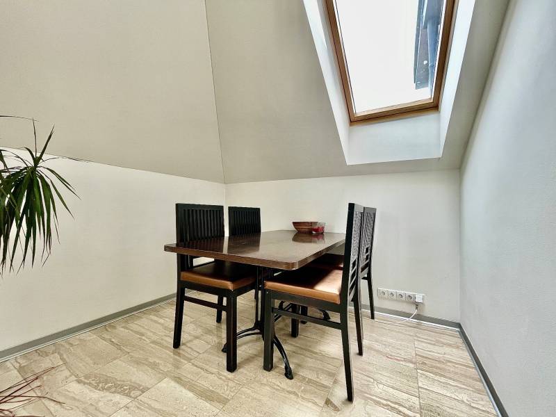 BRATISLAVA_STARE_MESTO_OLD_TOWN_PRENAJOM_FOR_RENT_FLAT_BYT_LUXURYFLAT_HLBOKA_BABONYTRE