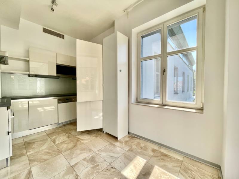 Babony_TRE_stare_mesto_bratislava_old_town_centrum_hlboka_cesta_rezidencne_byvanie_nadstandard_luxuc_exluzivne_rent_prenajom_spa_masage_parkovanie