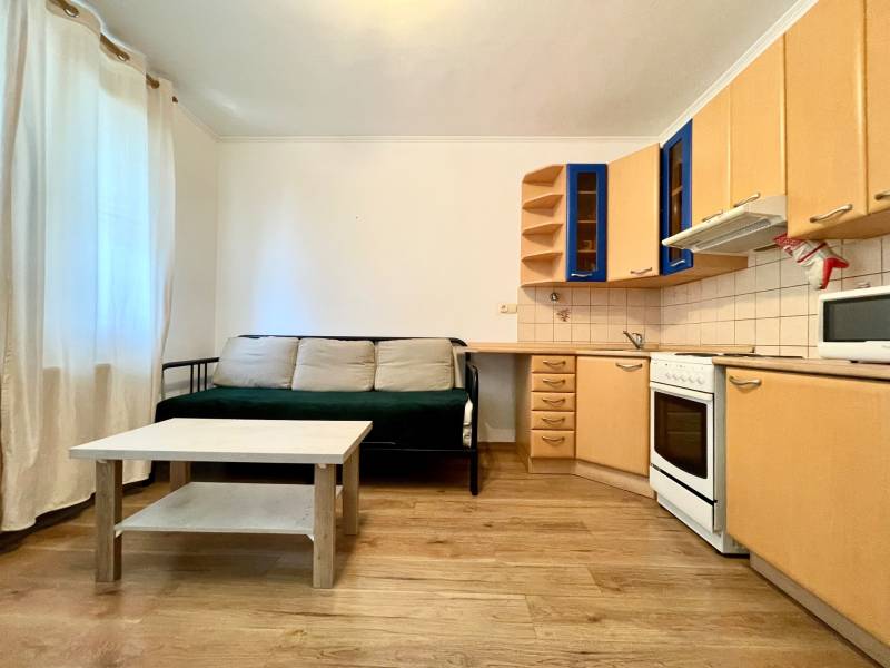 Prenajom_rent_garsonka_garsoniera_petrzalka_benadicka_zariadeny_byt_babony_tre_richardpastuchareality.jpeg