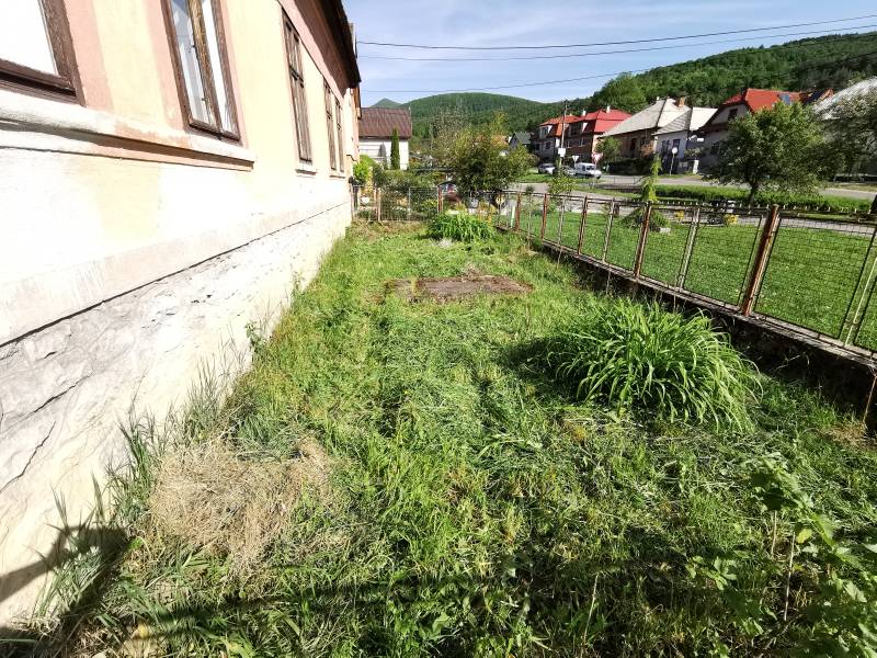 BabonyTRE-predaj velkeho pozemku s domom_ohradenaPREDZAHRADKA.jpeg