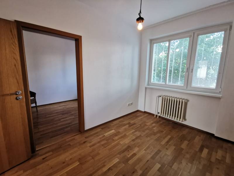 PRENAJOM_4-izbovy_byt_PRIEKOPNICKA_BISKUPICE_STUDENTI 14.jpg