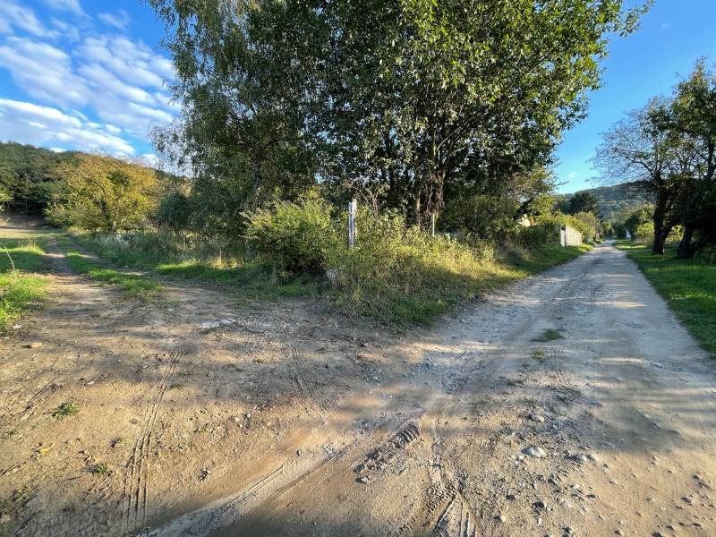 Zahrada_pozemok_rekreacny_dom_chata_les_priroda_projekt_bratislava_dubravka_brizite_velka_luka_babonytre_richardpastucha