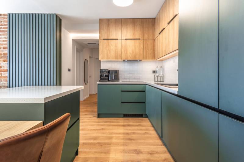 babonytre_bory_promenada_lamac_jana_langosa_3_izbovy_byt_predzahradka_zariadeny_prenajom_premiovo_vkusne_luxusne_parkovacie_statie_kuchyna_ostrovcek_vstavane_spotrebice