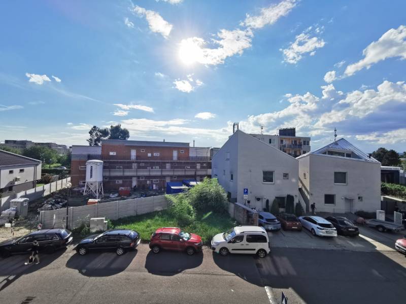 PRENAJOM_4-izbovy_byt_PRIEKOPNICKA_BISKUPICE_STUDENTI 28.jpg