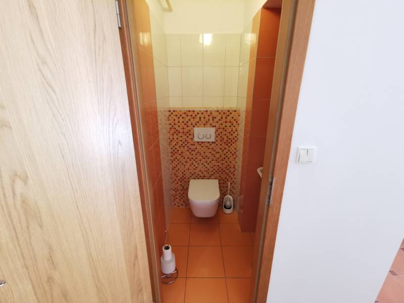 PRENAJOM_4-izbovy_byt_PRIEKOPNICKA_BISKUPICE_STUDENTI 24.jpg