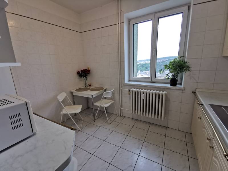 IMG_20250417_144851.BabonyTRE: Prenájom 2-izbovy priestranny byt_Ulica Svetla_stare Mesto_2_samostatné izby_krasny_vyhlad_terasa.jpg