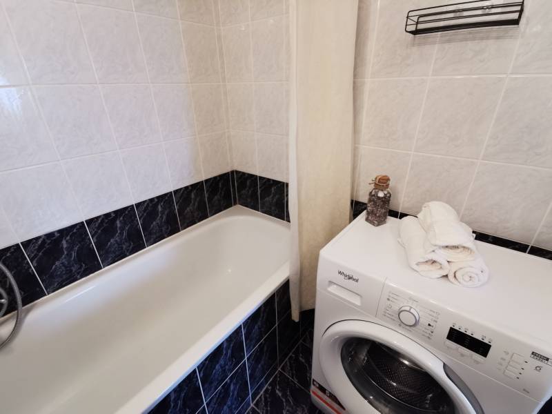 IMG_20250417_144814.BabonyTRE: Prenájom 2-izbovy priestranny byt_Ulica Svetla_stare Mesto_2_samostatné izby_krasny_vyhlad_terasa.jpg