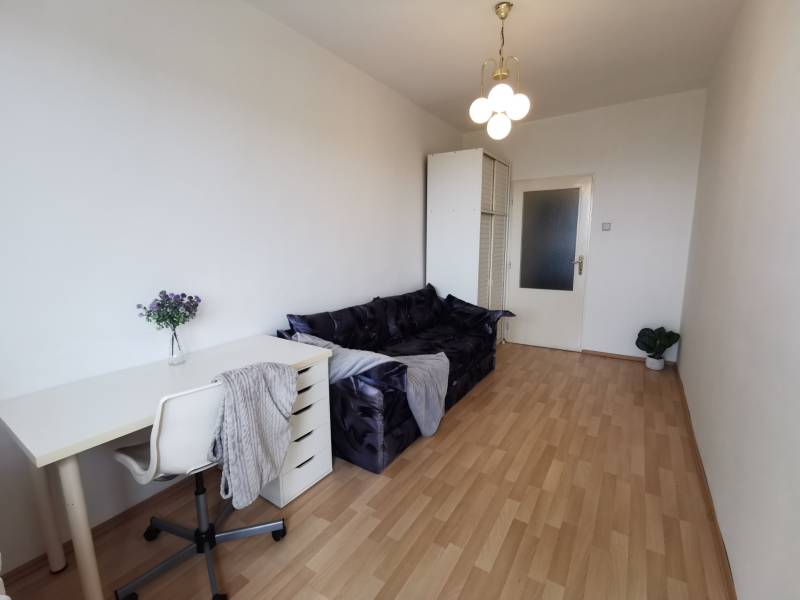 IMG_20250417_143151.BabonyTRE: Prenájom 2-izbovy priestranny byt_Ulica Svetla_stare Mesto_2_samostatné izby_krasny_vyhlad_terasa.jpg