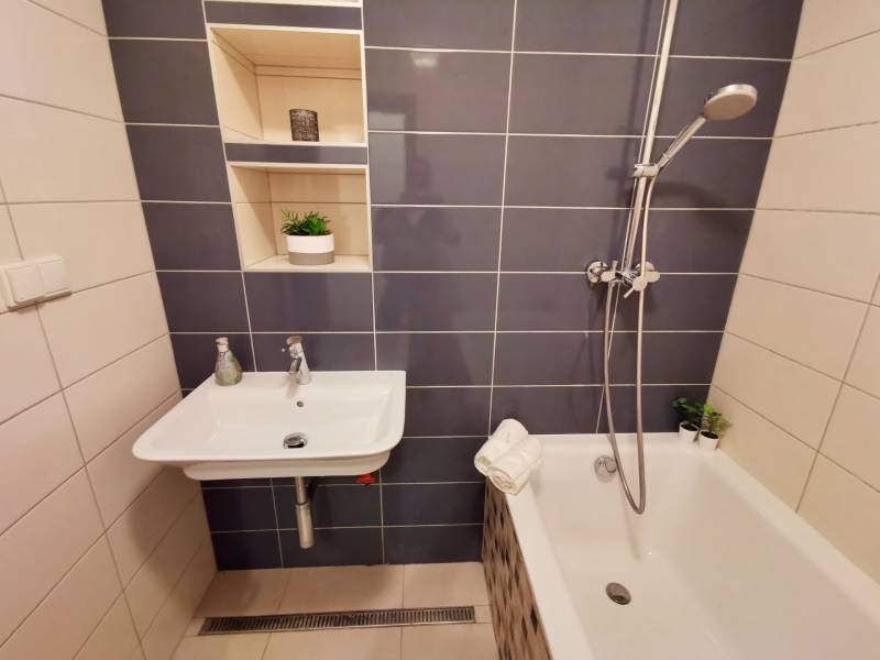 BabonyTRE:Prenájom_4izbový byt s parkovacim miestom_Priekopnicka_Biskupice:Prenájom_4izbový byt s parkovacim miestom_Priekopnicka_BabonyTRE:Prenájom_4izbový byt s parkovacim miestom_Priekopnicka_Biskupice_20251113_121939.jpg