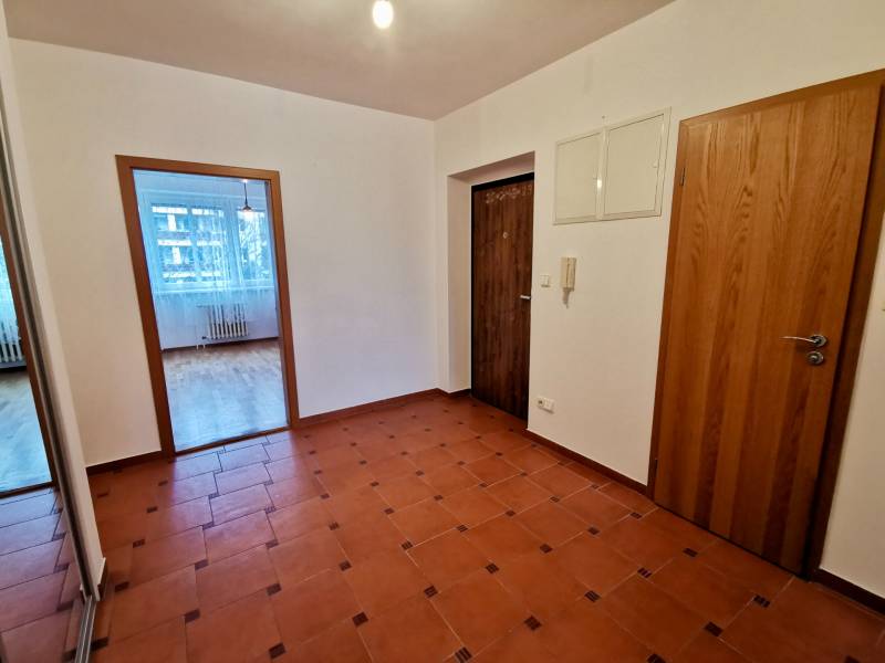 BabonyTRE:Prenájom_4izbový byt s parkovacim miestom_Priekopnicka_Biskupice:Prenájom_4izbový byt s parkovacim miestom_Priekopnicka_BabonyTRE:Prenájom_4izbový byt s parkovacim miestom_Priekopnicka_Biskupice_20251113_122202.jpg