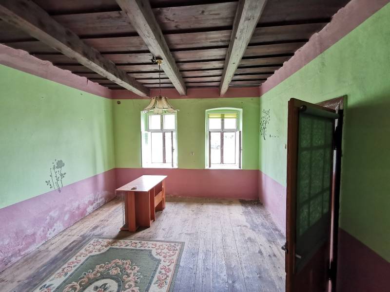 BabonyTRE_Predaj pozemok s domom Nitrianske Sucany_Preividza_miestnost3.jpeg