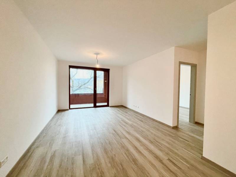 2-izbový-byt-zwirn-novostavba-košicka-stare-mesto-bratislava-babony-tre-podlahove-kurenie-stropne-chladenie-zasklenna-loggia