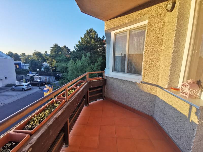 PRENAJOM_4izbovy byt_Priekopnicka_priestranny balkon 2.jpg