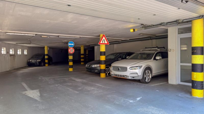 2-izbovy-byt-lamac-heyrovskeho-predaj-richard-pastucha-richardpastuchareality-2-room-apartment-garaz-parkovanie-statie-parking-garage-vnutorne-parkovanie.jpg