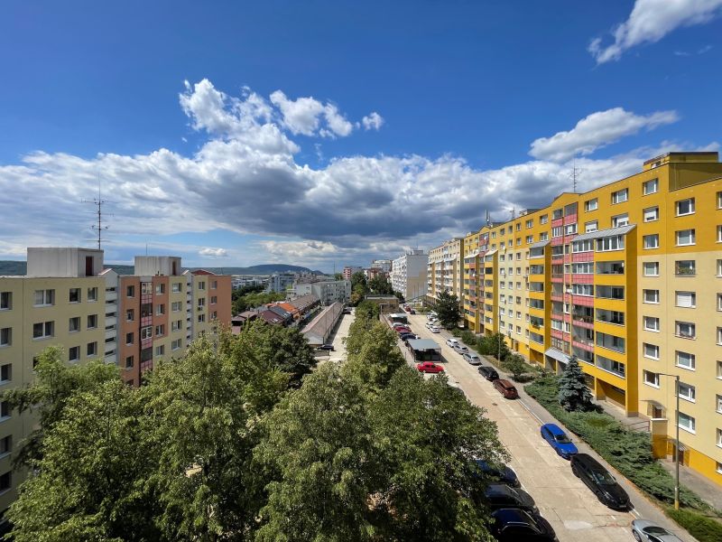 babonytre-richardpastuchareality-predaj-1-izbovy-byt-karlova-ves-dlhe-diely-hany-melickovej