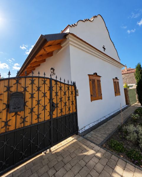 Pohľad z ulice.jpg